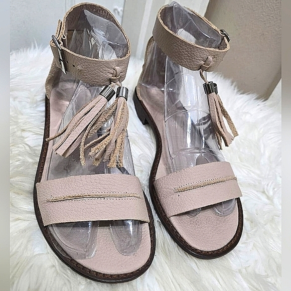 Bonavi Open Toe Tassel Ankle Strap Gladiator Leather Sandals. Size 7🌴✌️ - Picture 2 of 7